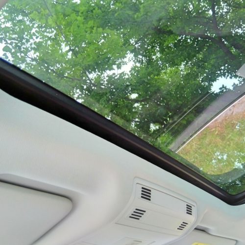180618 Volkswagen Golf Sporstvan střešní okno zevnitř2