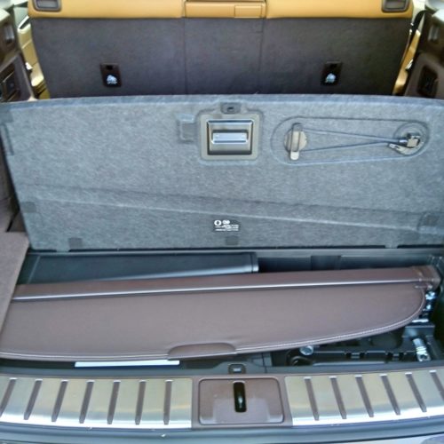 Lexus 450RhL zezadu kufr otevřený3
