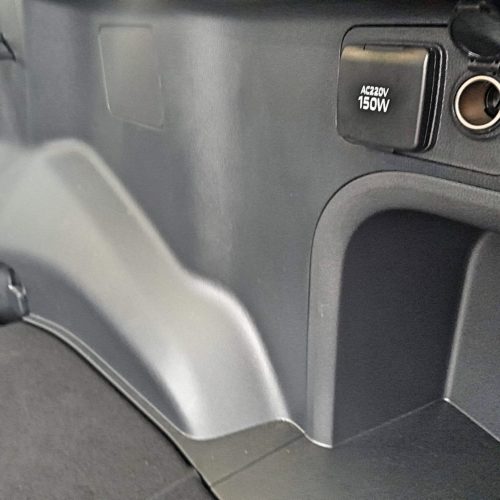 Toyota RAV4 Plug-in hybrid_12