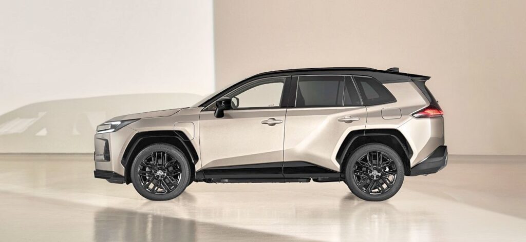 Toyota RAV4 se v šesté generaci ještě více vyhranila