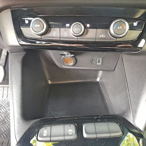 Opel Corsa 1,2 Hybrid 136 k_21